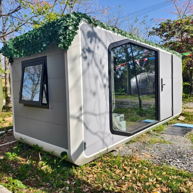 Apple cabin model A1